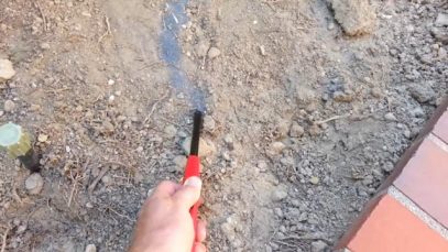 Burning comparison between black and smokeless powder